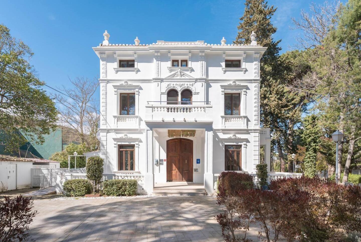 1893 Boutique